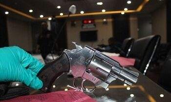 airsoft gun
