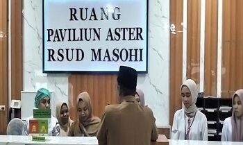 Bupati Maluku Tengah Tinjau Pelayanan di RSUD Masohi 8 bupati zulkarnain