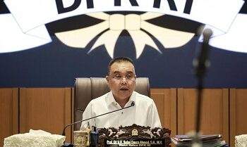 dpr gelar dialog