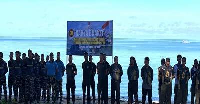 Sambut HUT ke-80, TNI Gelar Aksi Bersih Pantai Wisata di Wangel 1 tni karya bhakti