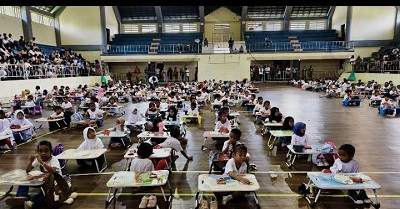 Ratusan Anak PAUD dan TK Meriahkan Lomba Mewarnai HUT ke-68 Kota Masohi 1 Ratusan Anak PAUD dan TK Meriahkan Lomba Mewarnai HUT ke-68 Kota Masohi