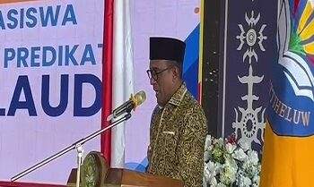 158 Mahasiswa Universitas Dr. Djar Wattiheluw Di Wisuda