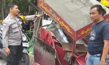 Pengemudi Mobil di Jakut Tabrak Kios