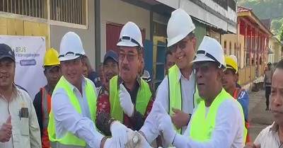 Peletakan Batu Pertama Pembangunan Pedestrian Promenade Oleh Gubernur dan Bupati di Banda 1 Peletakan Batu Pertama Pembangunan Pedestrian Promenade Oleh Gubernur dan Bupati di Banda