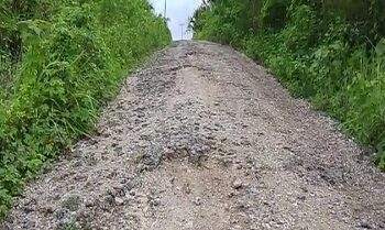 Jalan Rusak Parah, Warga Desak Bupati dan DPRD KKT Segera Bertindak