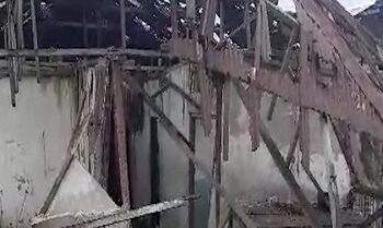 Rumah Kosong Milik Desa Warialau Roboh di Dobo, Satu Rumah Warga Terdampak