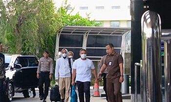 KPK Masih Hitung Duit yang Diamankan Saat OTT Gubernur Riau