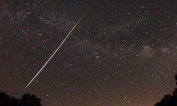 Puncak Hujan Meteor Leonid 17-18 November Jam Berapa? Catat Waktunya