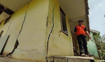 Pergerakan Tanah di 2 Dusun Ciamis, Ratusan Orang Mengungsi
