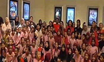 Film Janji Senja, Sagu Salempeng Bagi Dua Masih Ramai Ditonton