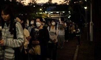 Hong Kong Mulai Masa berkabung Usai Kebakaran Apartemen Tewaskan 128 Orang