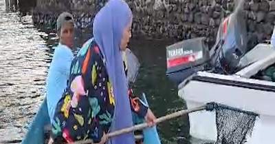 Istri Bupati Malteng Pimpin Aksi Bersih Laut di Banda untuk Tekan Sampah Plastik 1 Istri Bupati Malteng Pimpin Aksi Bersih Laut di Banda untuk Tekan Sampah Plastik