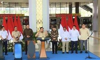 Prabowo Minta Secepatnya Tambah 30 Rangkaian KRL, Deadline 1 Tahun