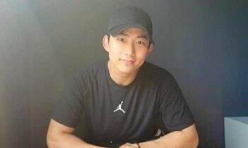 Taecyeon 2PM berencana menikah tahun depan
