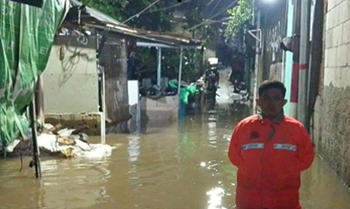 Ciliwung Meluap, 15 RT di Jakarta Timur Terendam Banjir