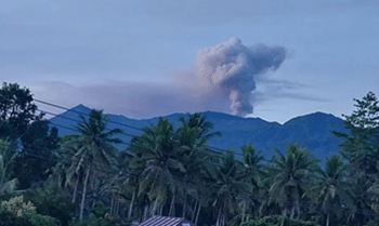 Gunung Dukono Erupsi, Abu Vulkanik Capai 1.000 Meter
