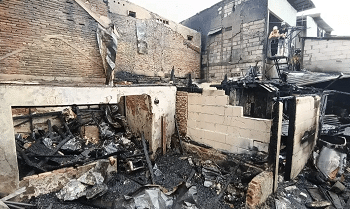 Tiga Rumah di Grogol Terbakar