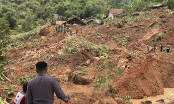 Tiga Warga Arjasari Hilang Tertimbun Longsor