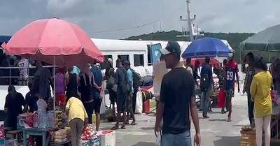 Arus Mudik Nataru di Pelabuhan Amahai H-1 Terpantau Normal 1 Arus Mudik Nataru di Pelabuhan Amahai H-1 Terpantau Normal