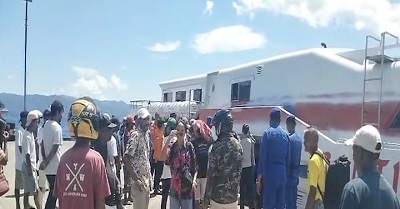 Jelang Natal, Penumpang di Pelabuhan Amahai dan Tulehu Terpantau Normal 1 Jelang Natal, Penumpang di Pelabuhan Amahai dan Tulehu Terpantau Normal