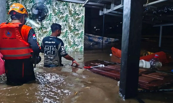 Banjir Jember Rendam 1.271 KK, Warga Mengungsi