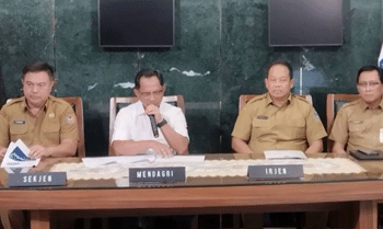 Mendagri Berhentikan Sementara Bupati Aceh Selatan 3 Bulan