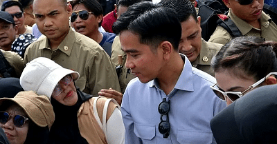 Gibran Sapa Warga di Kawasan IKN 1 Gibran Sapa Warga di Kawasan IKN