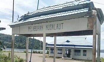 Warga Nusalaut Keluhkan Tidak Tersedianya Air Bersih di Dermaga Ferry