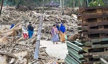 OJK Beri Relaksasi Utang Pinjol bagi Korban Banjir dan Longsor di Sumatera
