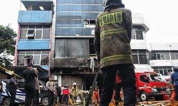 Suami Syok Istri Tewas Kebakaran Gedung Terra Drone: Lagi Hamil Anak Pertama