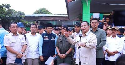 Prabowo Tinjau Pengungsian MAN 1 Langkat, Pastikan Kebutuhan Terpenuhi 1 Prabowo Tinjau Pengungsian MAN 1 Langkat, Pastikan Kebutuhan Terpenuhi