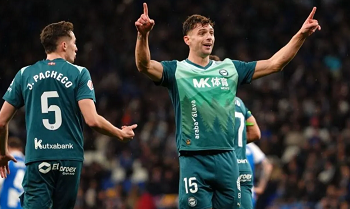 Liga Spanyol: Alaves Taklukkan Espanyol 2-1
