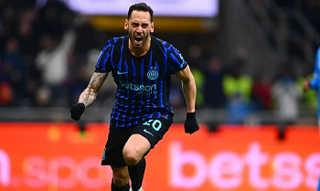 Inter Tahan Napoli, Tetap di Puncak