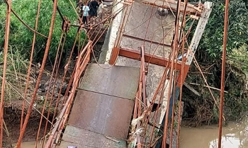 Banjir Probolinggo Putus 5 Jembatan