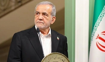 Protes di Iran Barat Tewaskan Lima Orang