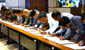 Ratusan Rektor Teken Kontrak Kinerja Kampus Berdampak
