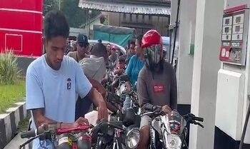 Maraknya Aksi “Batap” BBM Bersubsidi di SPBU Waipia