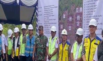 Bupati Letakkan Batu Pertama Pembangunan Sekolah Rakyat di Amahai