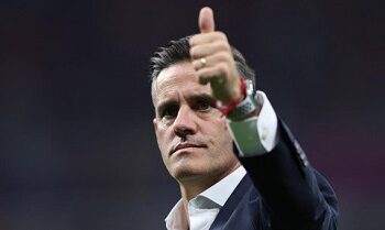 Herdman Incar Kemenangan Perdana atas Oman