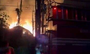 10 Vila di Uluwatu Bali Terbakar Akibat Kembang Api