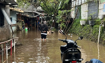 Banjir Jaksel, Warga Cilandak dan Bintaro Mengungsi