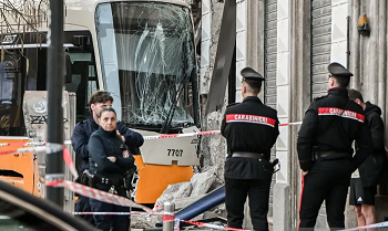 Trem Tergelincir di Milan, 2 Tewas dan 40 Luka