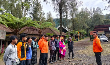 Pencarian Pendaki Hilang di Kawah Ijen Diperluas