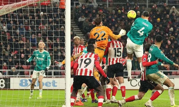 Gol Van Dijk Bawa Liverpool Menang