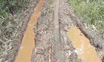 Akses Jalan ke Desa Huku Kecil dan Abio Rusak, Warga Harap Perhatian Pemerintah
