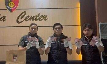 Pria Pontianak Ditangkap Edarkan Uang Palsu, Beli Bahan Baku di Cirebon