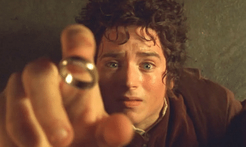 Elijah Wood Isyaratkan Kembali di Film Baru The Lord of the Rings