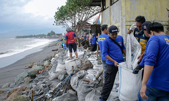 BMKG Waspadai Banjir Rob di NTB Saat Lebaran