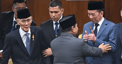 Istana: Try Sutrisno Putra Terbaik Bangsa 1 Istana: Try Sutrisno Putra Terbaik Bangsa