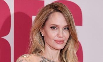 Viral Wajah Angelina Jolie Disebut Berbeda di Shanghai, Muncul Dugaan Kloning